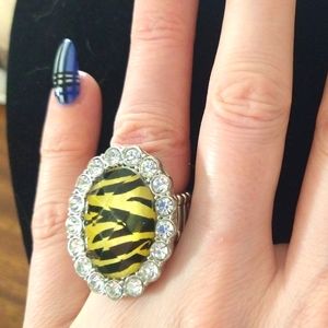 Tiger Print Silver Tone Stretch Band Ring